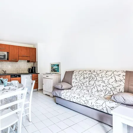 Caesar Domus-4 By Interhome *